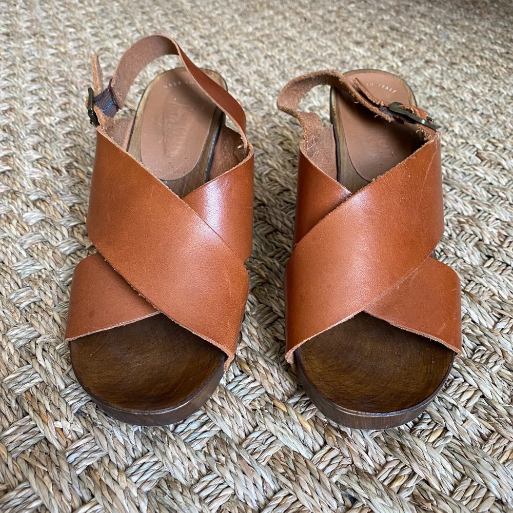 REACTION KENNETH COLE Leather Sandals Wood Heels Studs Made in Italy Sz 40 / 9.5 - Picture 2 of 10